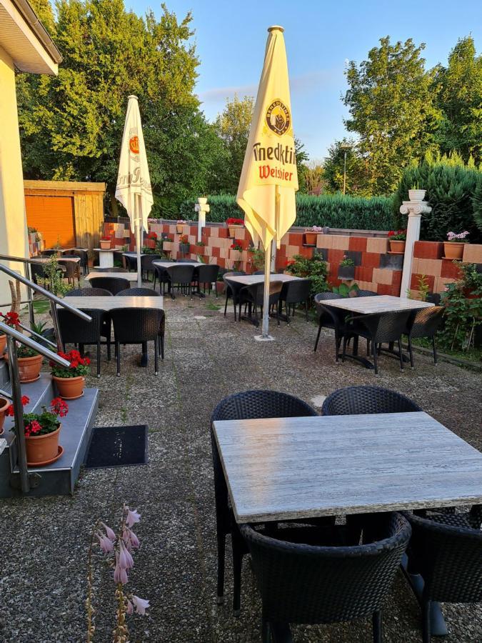 Hotel Sankt Lorenz ลูเบค ภายนอก รูปภาพ