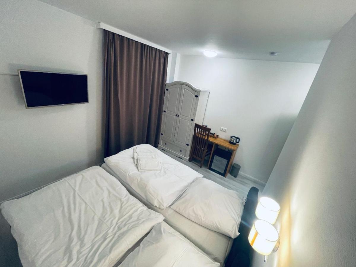Hotel Sankt Lorenz ลูเบค ภายนอก รูปภาพ